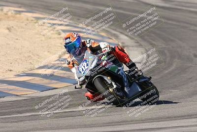 media/Dec-07-2025-CVMA (Sun) [[3e7d2de5dc]]/Race 7-Formula Lightweight Twins Shootout/